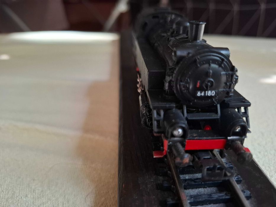 Продавам модел на парен локомотив на фирмата ПИКО в мащаб НО 1:87 серия BR 64