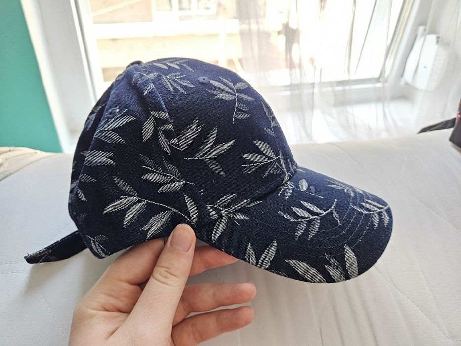 Шапки с козирка 2 бр.