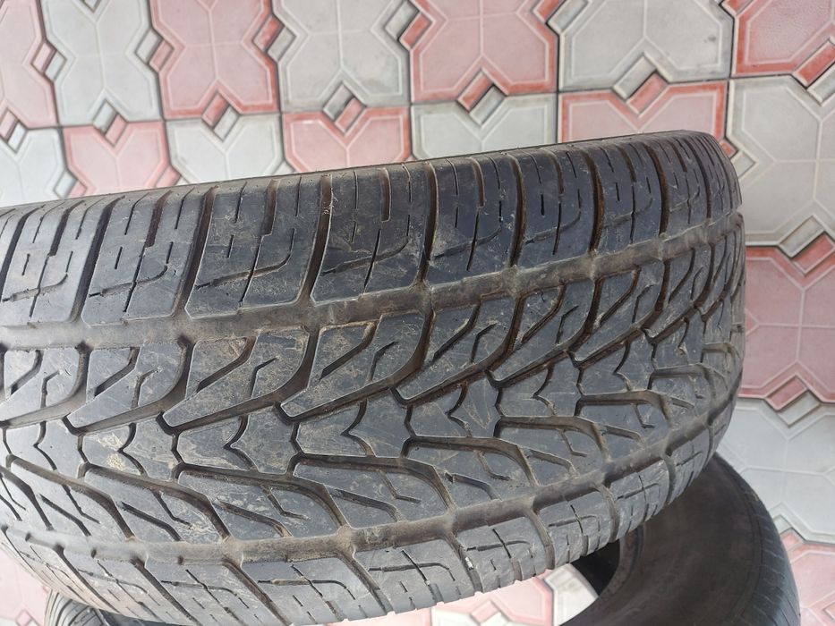 Продам шины  в отличном состоянии