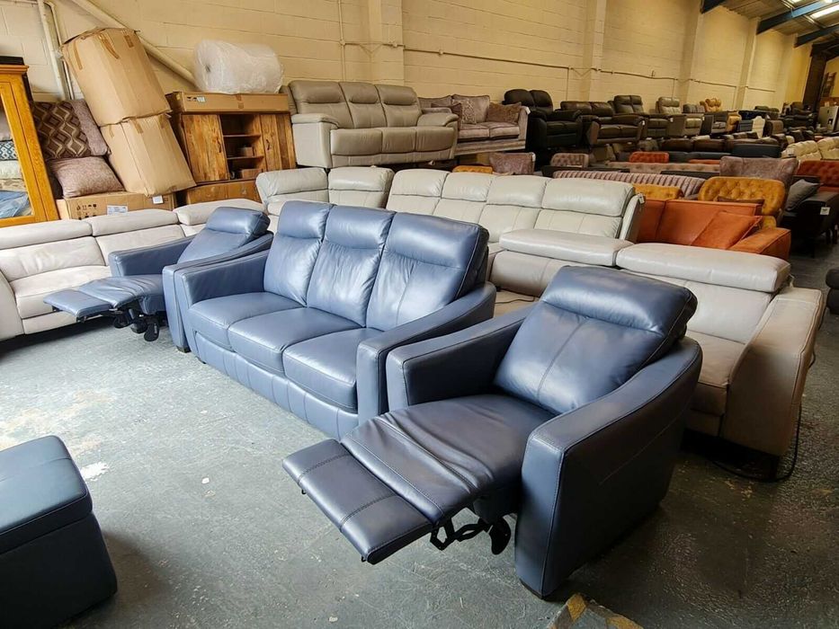 Син кожен диван тройка, два фотьойла и табуретка с ел.релакс