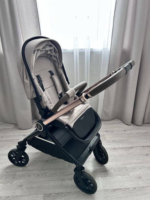 Коляска 2 в 1 в отличном состоянии, Kidilo D900