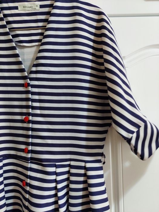 Legginglarda shahvoniy sotuvchi bilan jinsiy aloqa