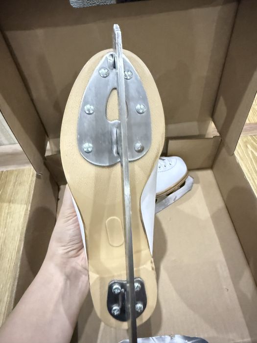 Профессиональные коньки Jackson 35000тг