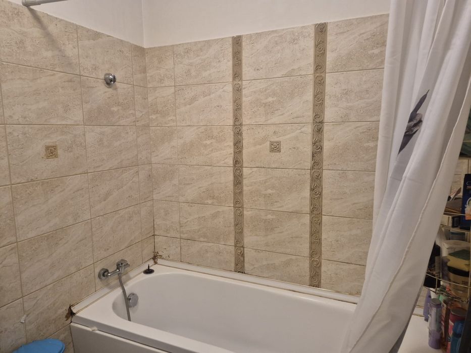 Vând apartament 3 camere