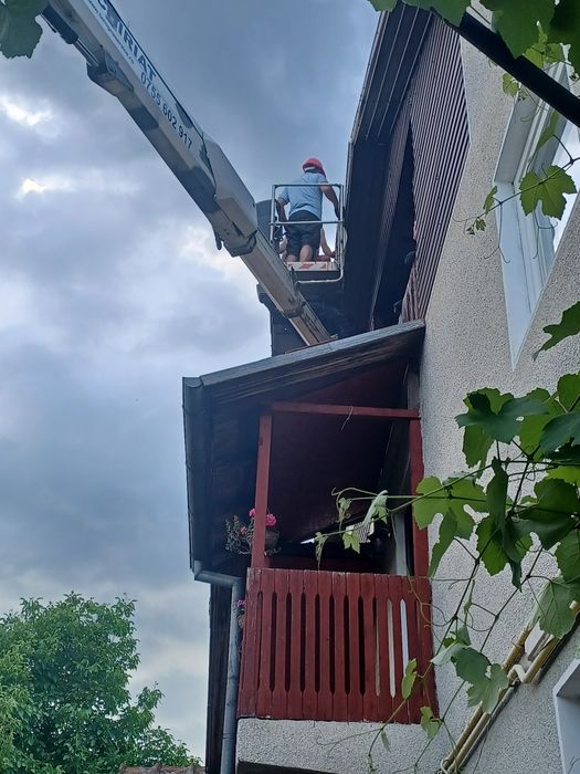 Firmă Autorizată Acoperișuri, Dulgherie, Izolații și Montaj Parazăpezi