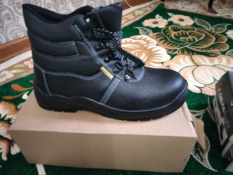 продам новый спец обувь размер 42 -43-44