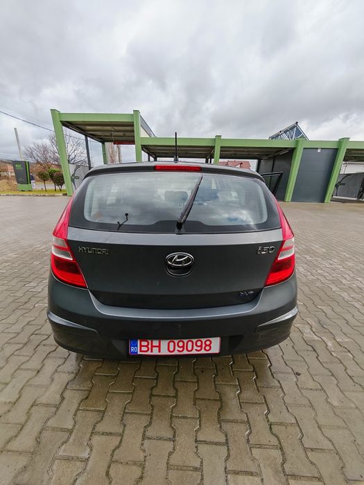 Vând Hyundai i30