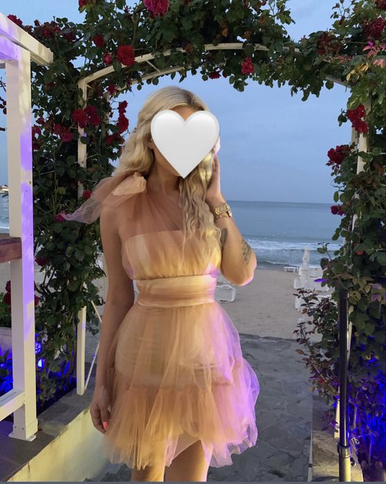 Дамска рокля с тюл