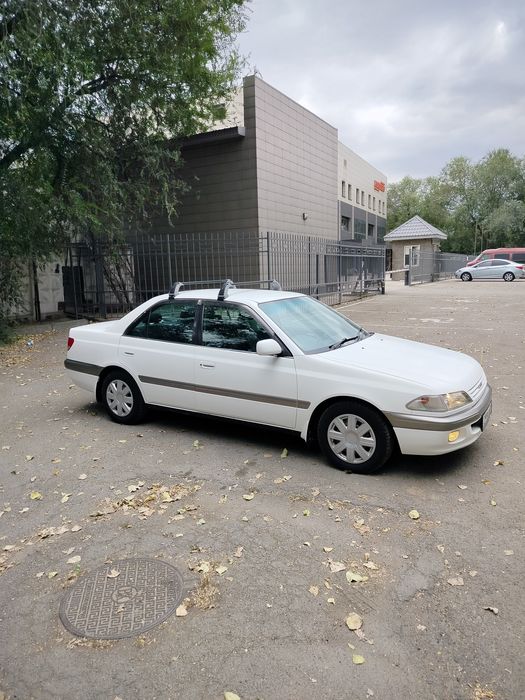 Продам Тойота Карина