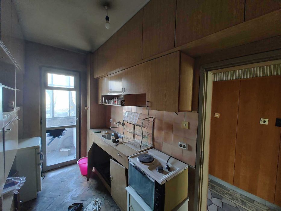 Продава се Четиристаен апартамент в Пловдив, Тракия - 94 кв.м за 1159 €/кв.м - Снимка #2