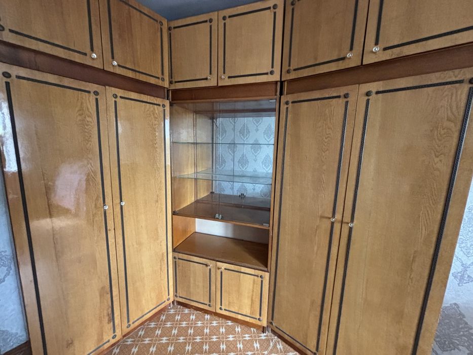 Продам шкаф из трёх секции