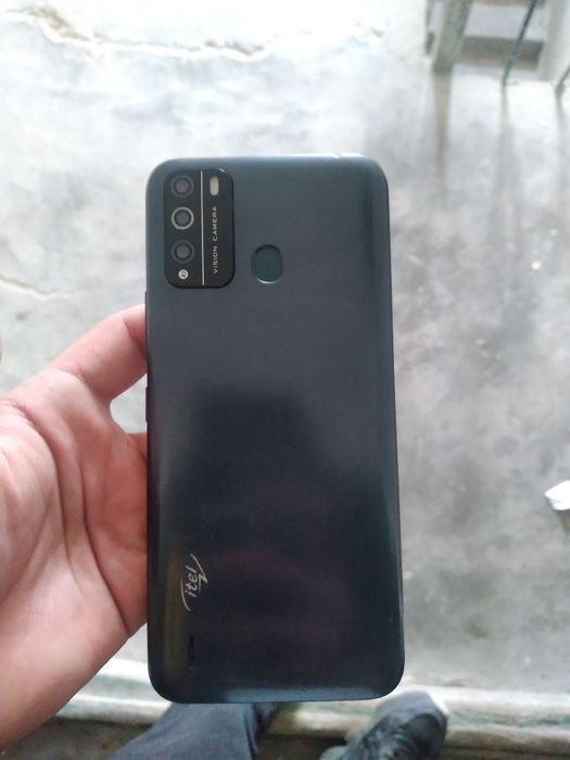 Telefon itel01 32gb