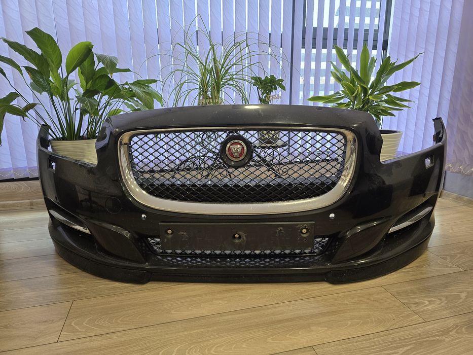 Предна броня Jaguar XJ x351