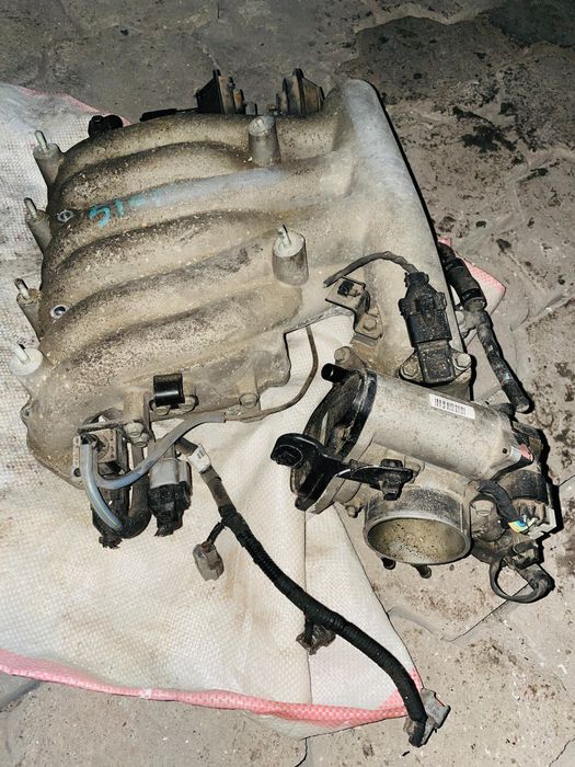 Впускной колектор