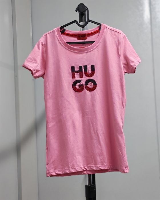 Дамски тениски от мека и дишаща материя