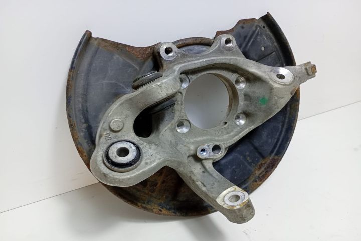 Fuzeta stanga spate Mercedes-Benz E-Class W212 seria