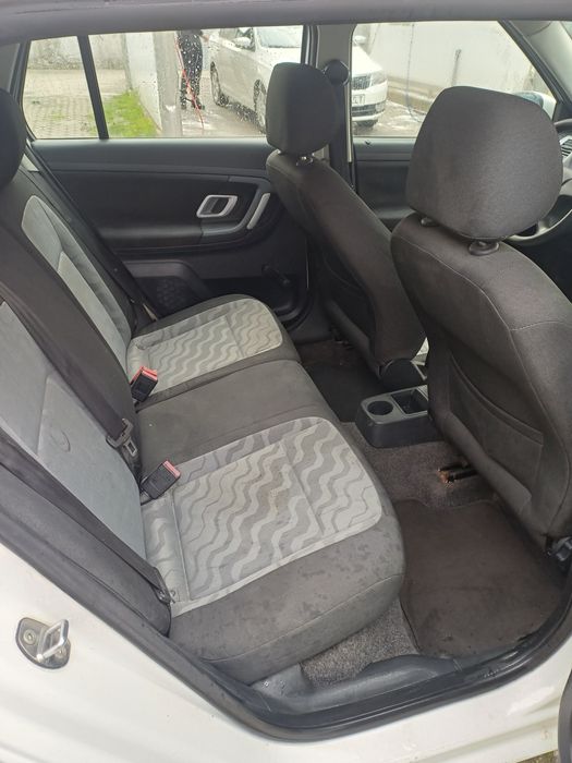 Vand Skoda Fabia 2010 motor 1.2 benzina