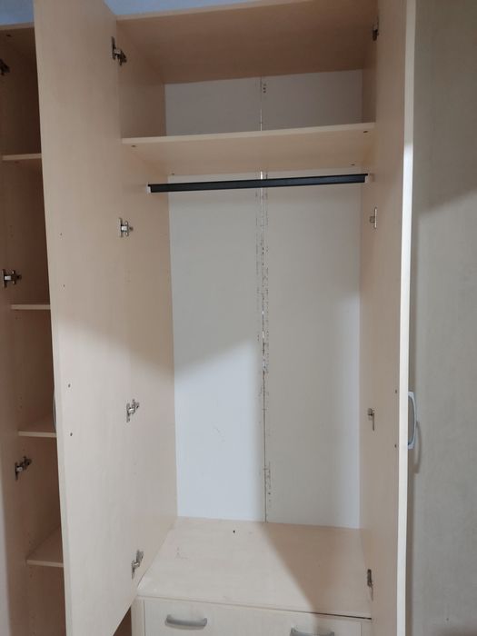 Продам шкаф в комнату