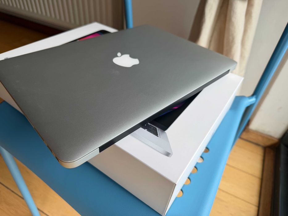 Macbook AIR i5 8gb ram 2017 BATERIE NOUA 100% GARANTIE