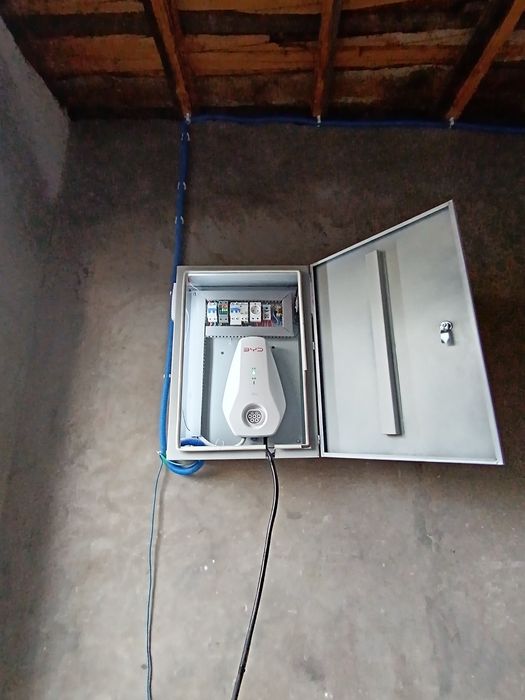 Установка и ремонт электромобилний зарядни устроства