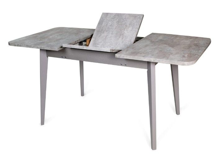 Стол из стекла и пластика