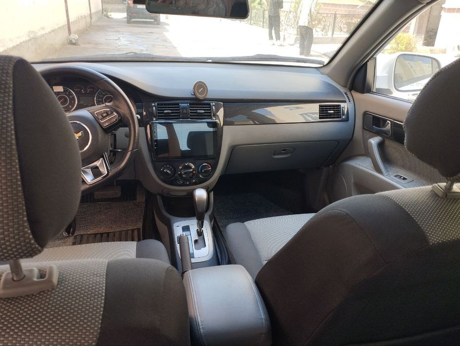 Жентра сотилади.