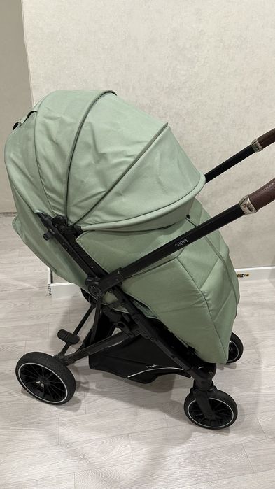 Продам прогулочную коляску Kidilo