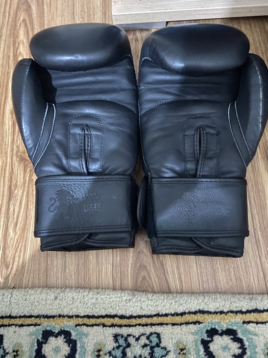 Перчатки для бокса