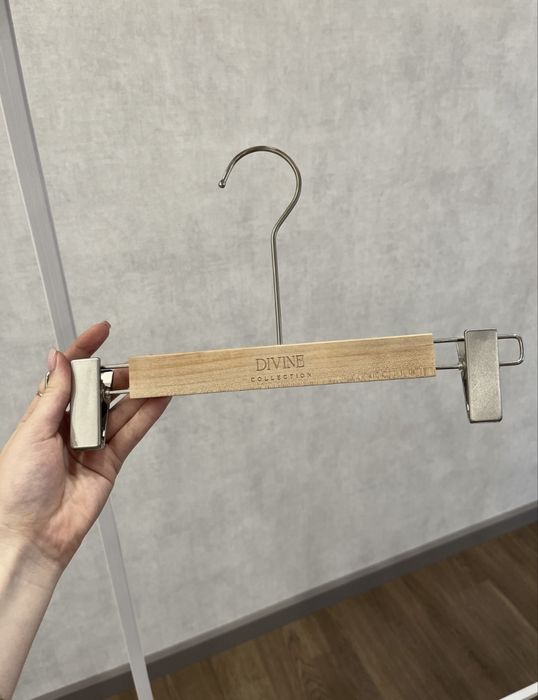 Продам вешалки и плечики