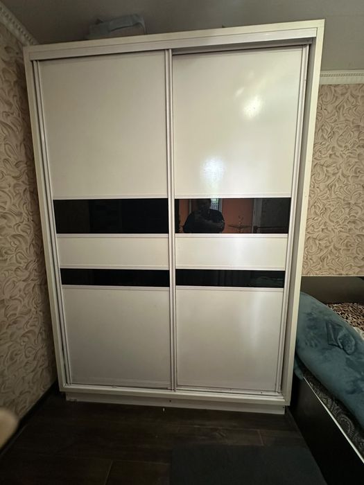 Шкаф купе в хорошем состоянии