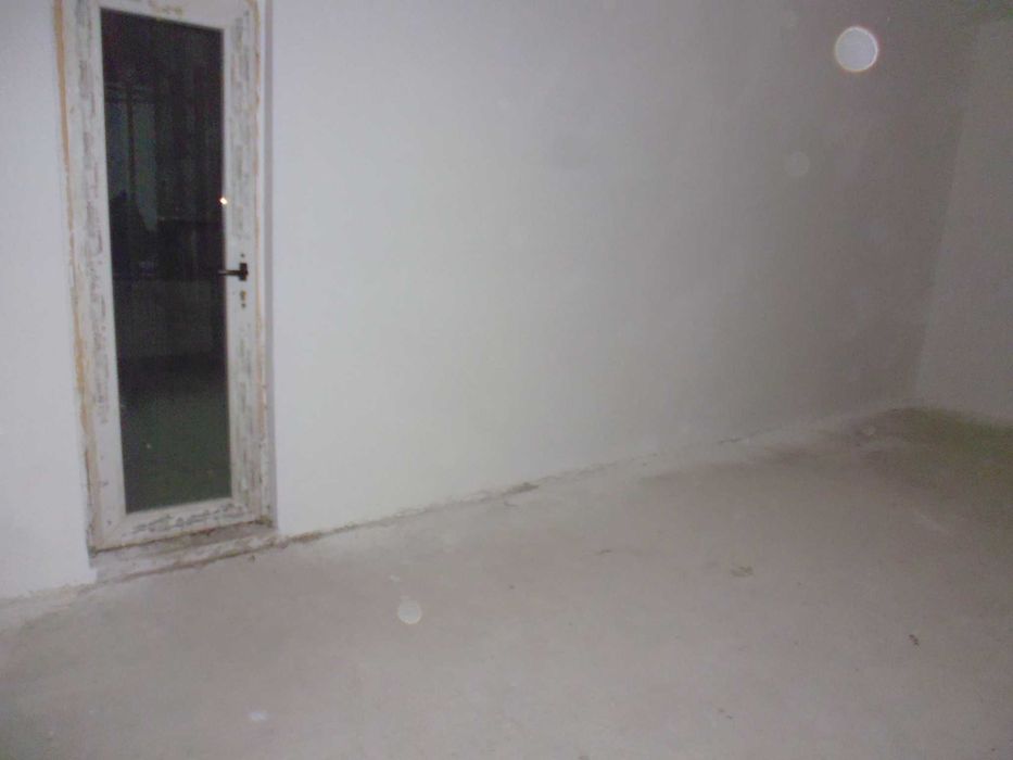 Магазин за отдаване под наем в ж.к. Люлин център, гр. София