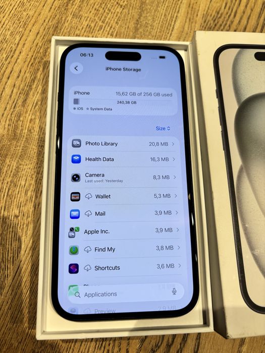 Iphone 15 negru 256GB liber de retea