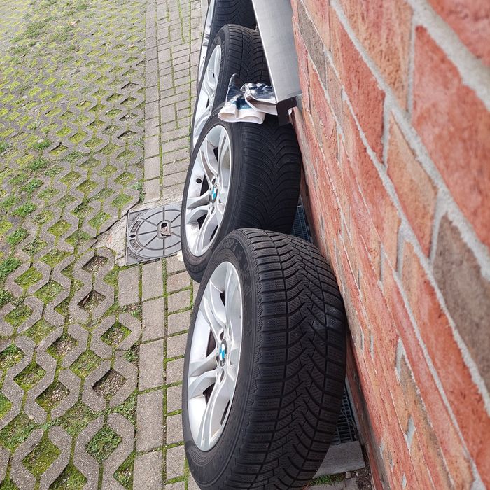 Jnate Bmw  cu cauciucurii de iarnă,seria 1, seria 3 ,pe 16'