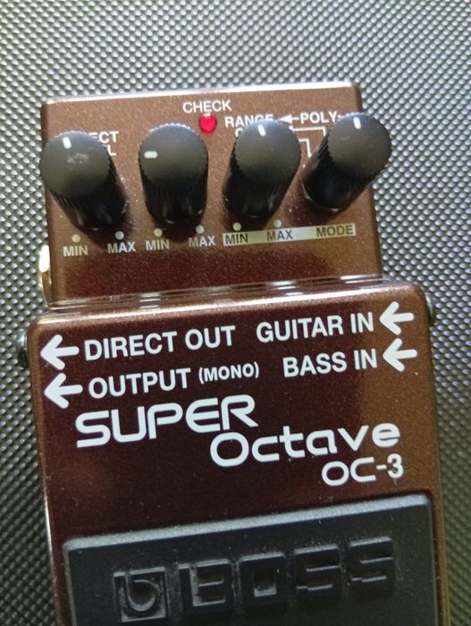 Продавам BOSS SUPER octave oc -3