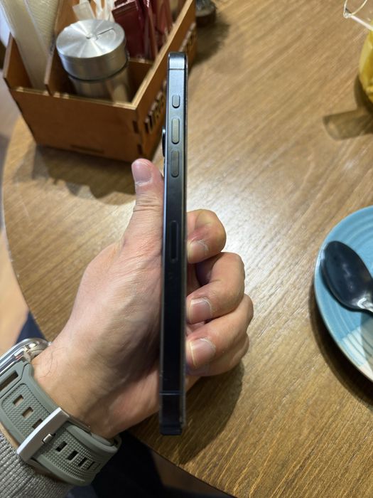 Продам Айфон 15 promax