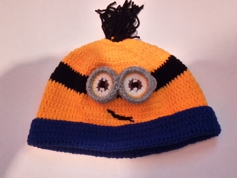 caciula minion crosetata