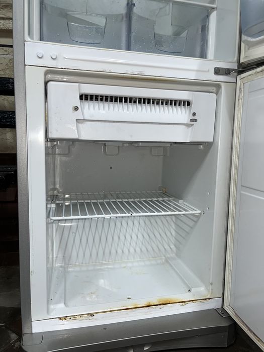 Холодильник Indesit