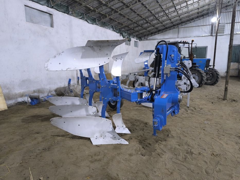 Плуг оборотный  очень качественный