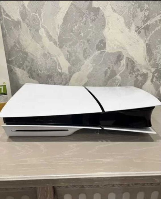 Playstation 5 Slim 1TB