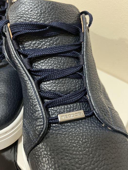 Нови обувки ТЕОДОР