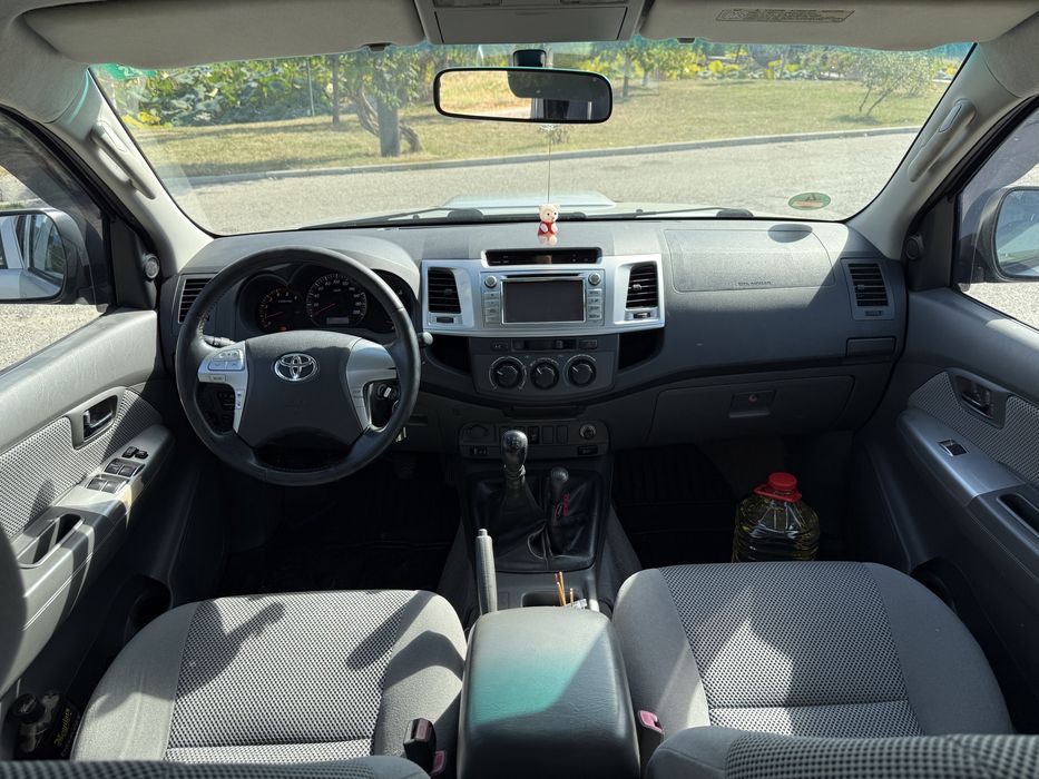 Toyota Hilux 2.5 /4x4/ 2013