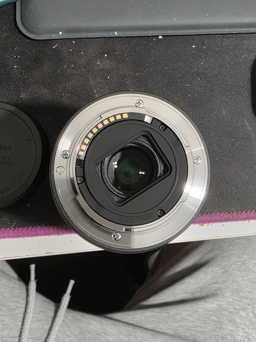 Sony E 18-135mm f/3.5-5.6 OSS (SEL18135) – Ca NOU
