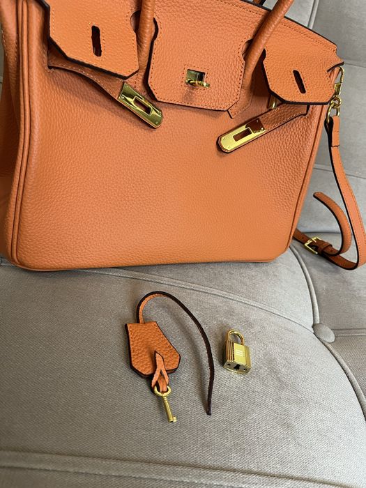 Продам кожаную сумку