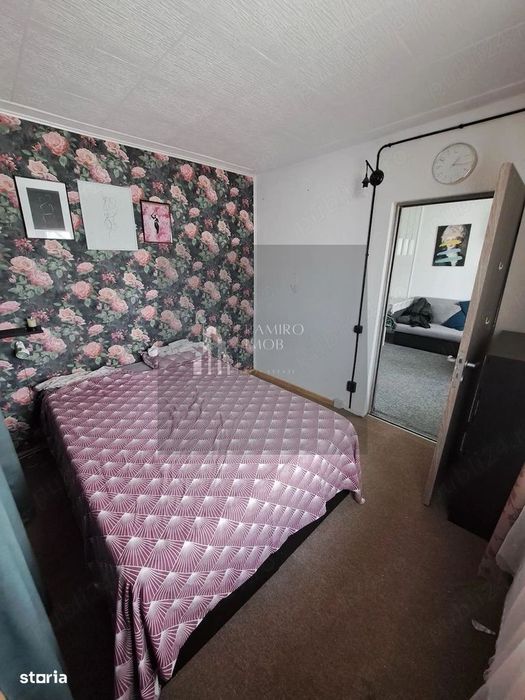 Apartament cu 2 camere, studio, Metrou 1 Decembrie 1918 — fotografia 1