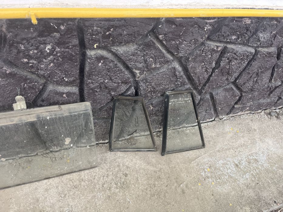 Стекло боковое ваз 2107