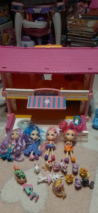 Căsuța jucărie păpuși