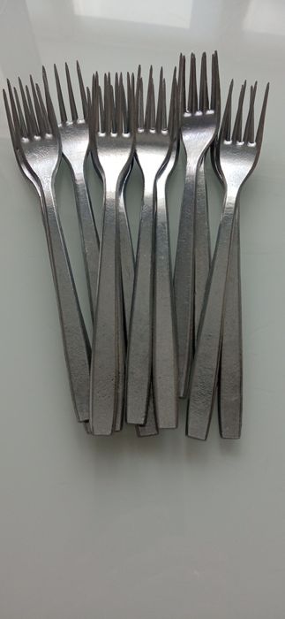 Столовые приборы