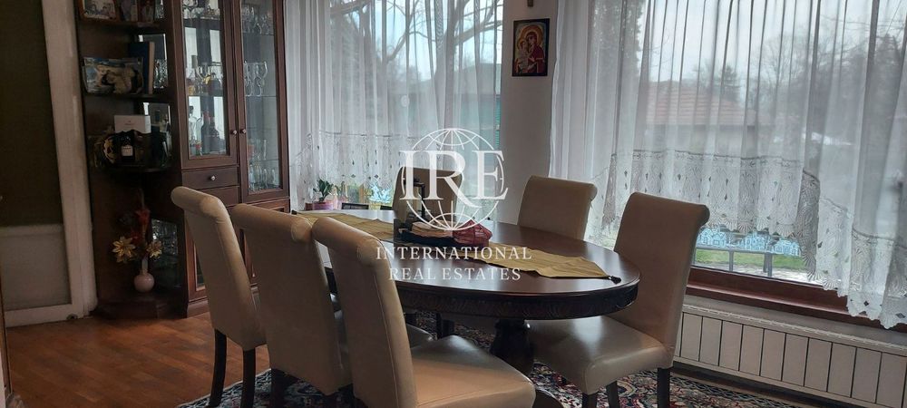 Продава се Къща в Варна, Аспарухово - 310 кв.м за 836 €/кв.м - Снимка #1