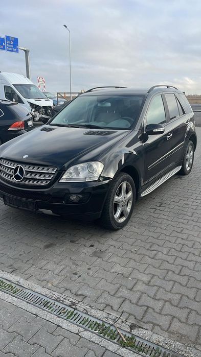 Dezmembram Mercedes Benz Ml 3.0 diesel din 2007