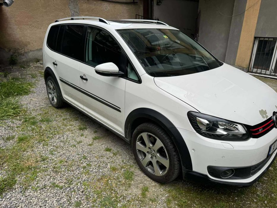 VW Touran R-Line Cross DSG Уникален гр. Бургас Възраждане • OLX.bg
